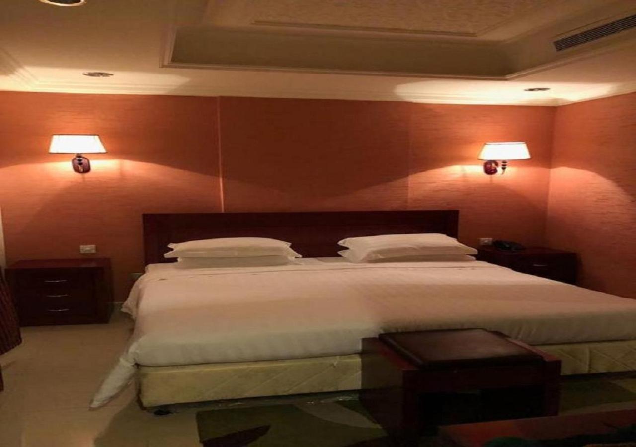 Al Fursan Hotel Dzsidda Kültér fotó